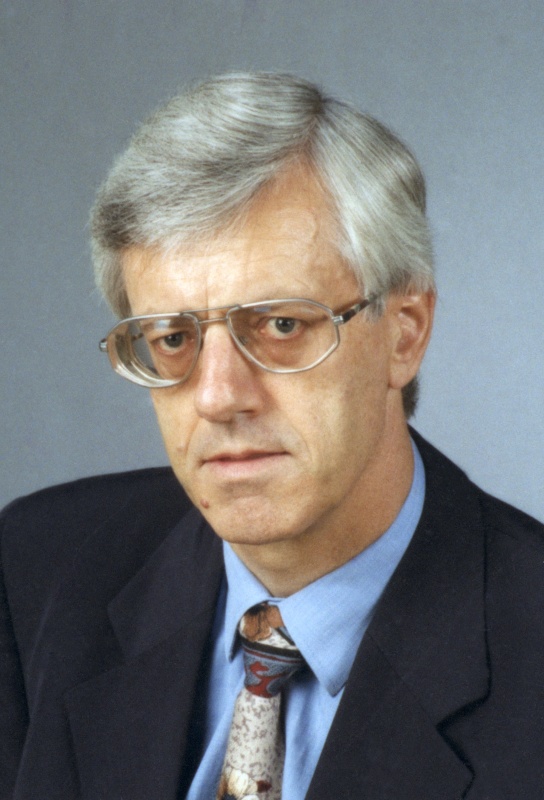 Dr. Gerhart Holzinger